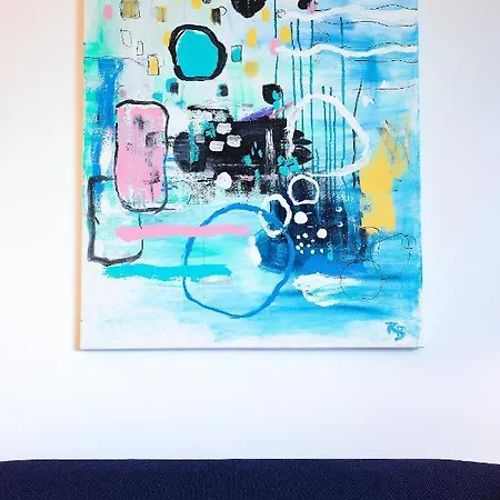 Apartment Blue Dot